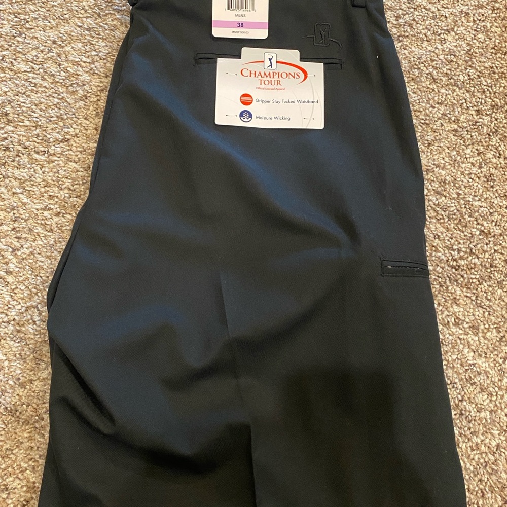 Champions Tour Black Flat Front Men's Shorts Size 38 Moisture Wicking Stay Tuck